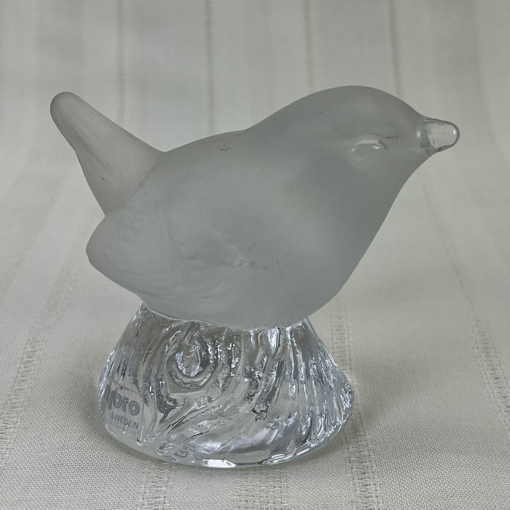 Vintage‎ Nybro Frosted Glass Bird Figure 1985 Crystal Sparrow Paperweight Sweden